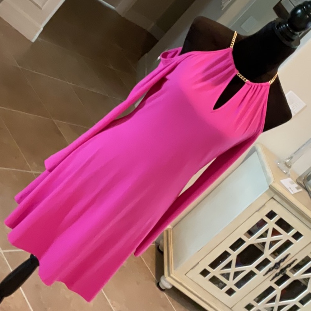Michael Michael Kors pink back zip cold shoulder dress, gold chain/keyhole, M